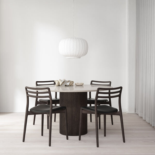 Vipp494 Cabin rundt spisebord, m&oslash;rkbeiset eik/lys beige, Vipp