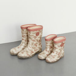 Gummist&oslash;vel, antique white, Sofie Schnoor