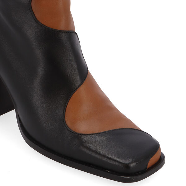 Blair, black camel, ALOHAS