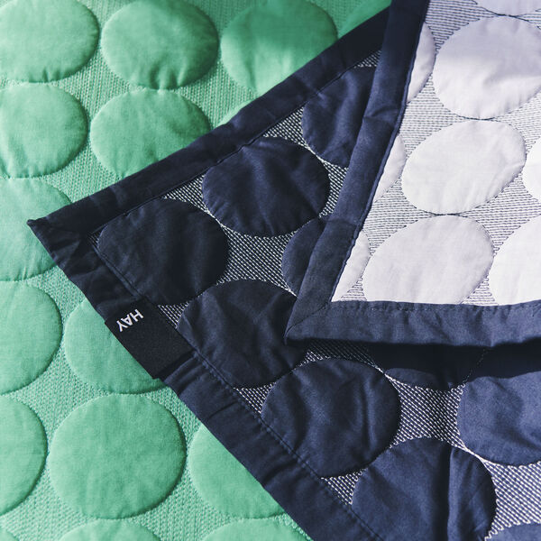 Mega Dot sengeteppe, midnattsbl&aring;, HAY