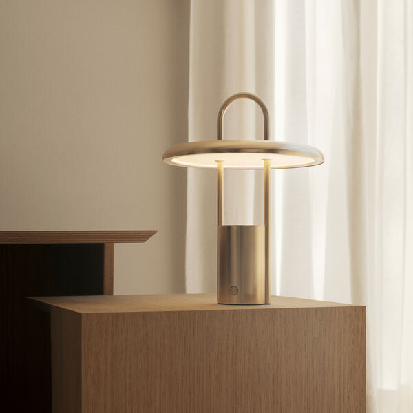 Pier portable LED lampe H 25, messing, Stelton