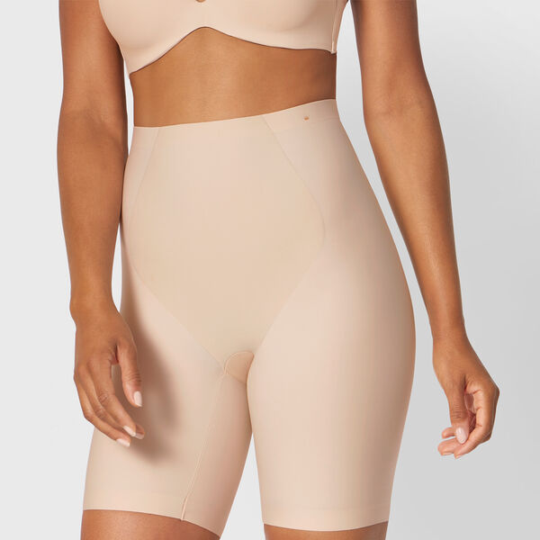 Medium shaping serie undershorts, nude beige, Triumph