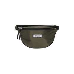 Day Gweneth RE-S Bum, tarmac, DAY ET